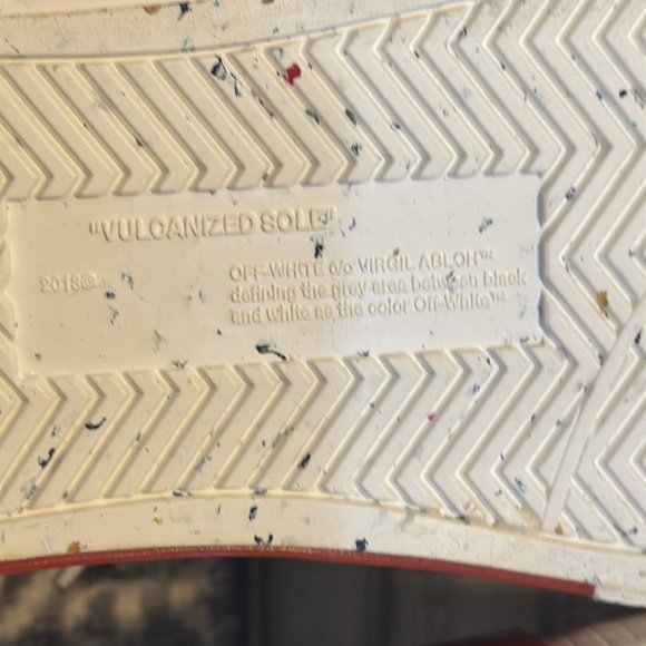 Women’s Off-White Low-Volcanized Printed Canvas NWT Sneakers - Picture 12 of 15